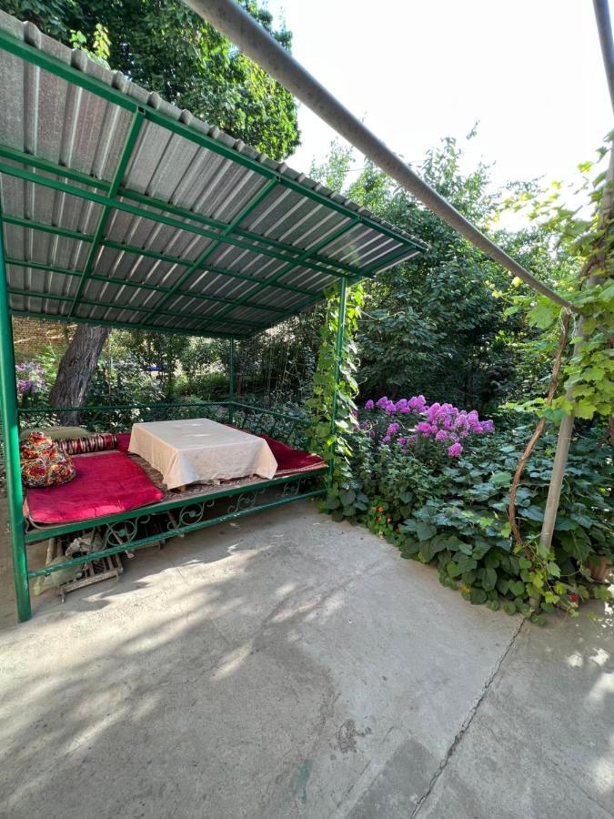 Lovely Home Osh Exterior foto